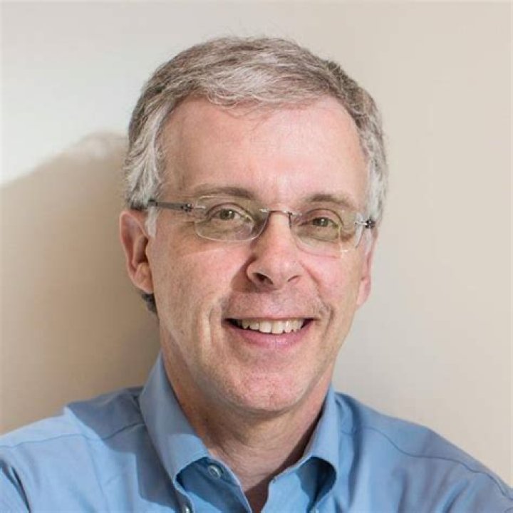 Warwick Fairfax Biography, Age, Height, Wife, Net Worth, Family