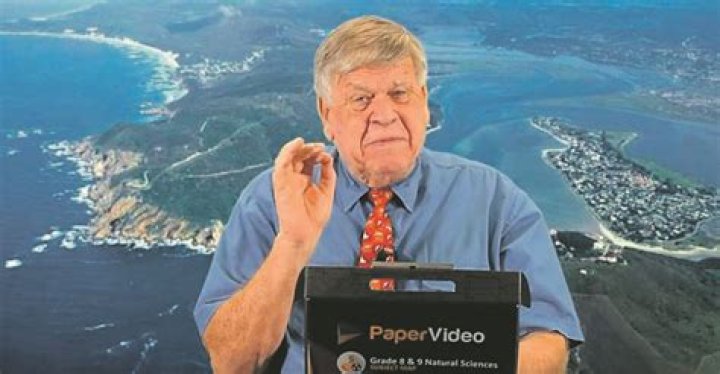 William Smith (teacher) Biography, Age, Height, Wife, Net Worth and Family