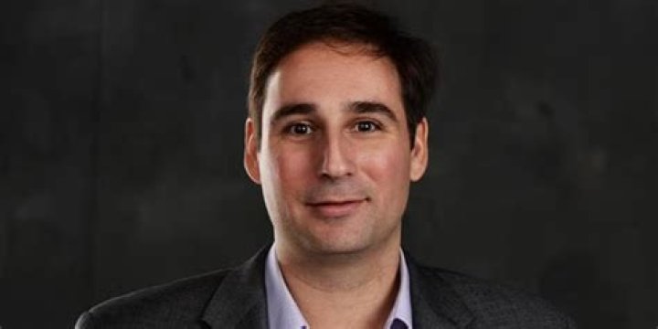 Zach Lowe Biography, Age, Height, Wife, Net Worth, Family